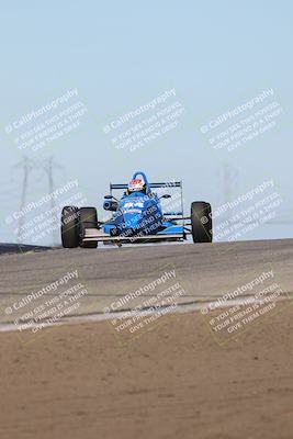 media/Oct-26-2025-CalClub SCCA (Sun) [[8ce1e69566]]/Group 3/Grapevine/